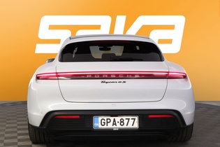 Porsche Taycan vaihtoauto