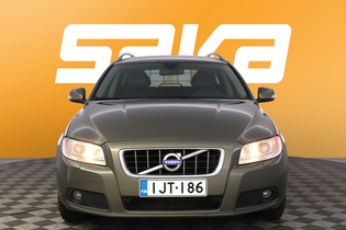 Volvo V70 vaihtoauto