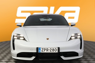 Porsche Taycan vaihtoauto