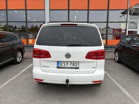 Volkswagen Touran vaihtoauto