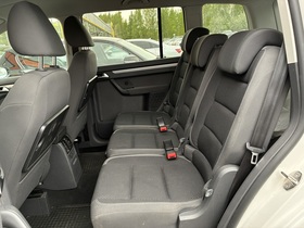 Volkswagen Touran vaihtoauto