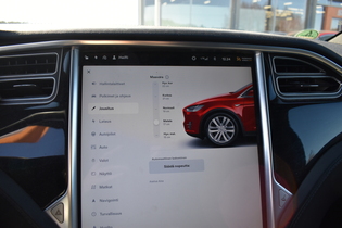 Tesla Model X vaihtoauto