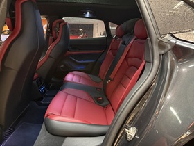 Porsche Taycan vaihtoauto