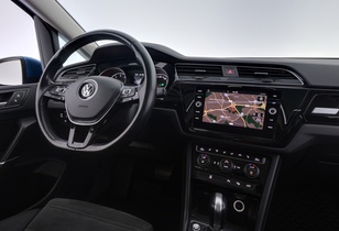 Volkswagen Touran vaihtoauto