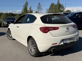Alfa Romeo Giulietta vaihtoauto