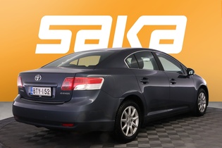 Toyota Avensis vaihtoauto