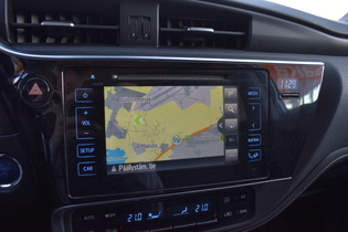 Toyota Auris vaihtoauto