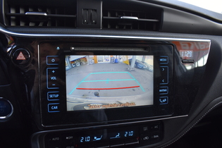 Toyota Auris vaihtoauto