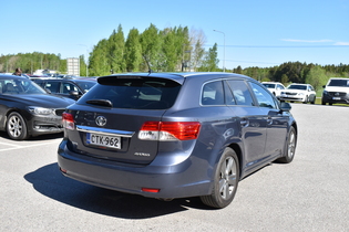 Toyota Avensis vaihtoauto
