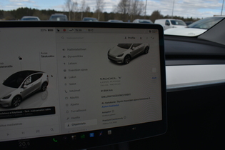 Tesla Model Y vaihtoauto
