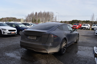 Tesla Model S vaihtoauto