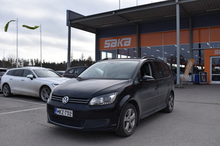 Volkswagen Touran vaihtoauto