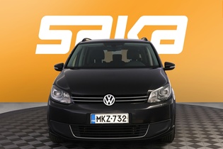 Volkswagen Touran vaihtoauto