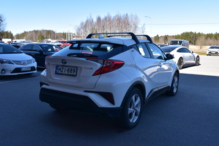 Toyota C-HR vaihtoauto
