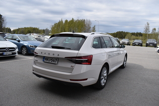Skoda Superb vaihtoauto