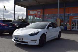 Tesla Model 3 vaihtoauto