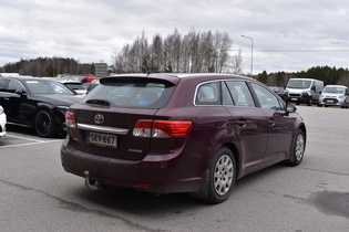 Toyota Avensis vaihtoauto