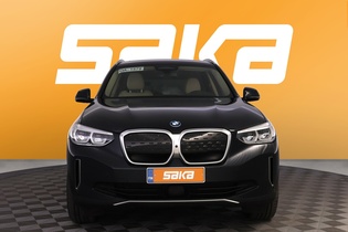 BMW iX3 vaihtoauto