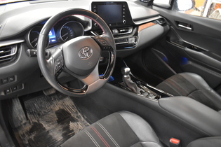 Toyota C-HR vaihtoauto