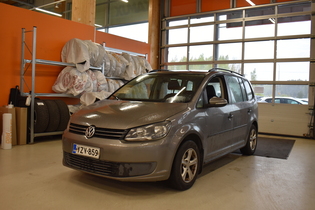 Volkswagen Touran vaihtoauto
