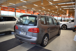 Volkswagen Touran vaihtoauto