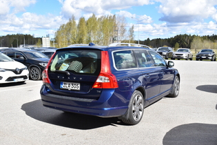 Volvo V70 vaihtoauto