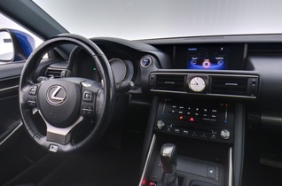 Lexus IS vaihtoauto