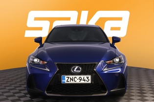 Lexus IS vaihtoauto