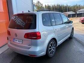 Volkswagen Touran vaihtoauto