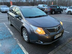 Toyota Avensis vaihtoauto