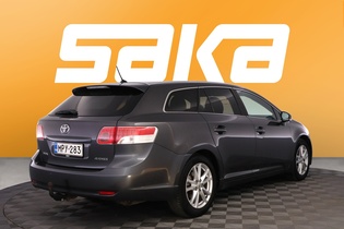 Toyota Avensis vaihtoauto