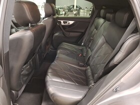 Infiniti FX30d vaihtoauto
