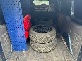 Ford Transit Connect vaihtoauto