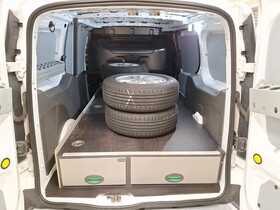 Ford Transit Connect vaihtoauto