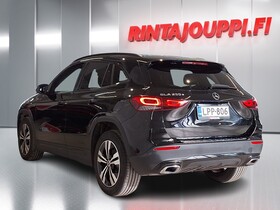Mercedes-Benz GLA vaihtoauto