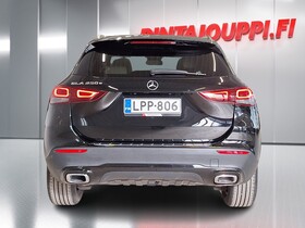 Mercedes-Benz GLA vaihtoauto