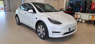 Tesla Model Y vaihtoauto