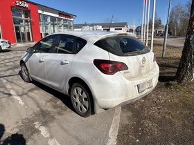 Opel Astra vaihtoauto