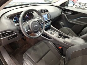 Jaguar F-PACE vaihtoauto