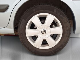 Nissan Almera vaihtoauto