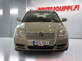 Toyota Avensis vaihtoauto