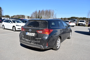 Toyota Auris vaihtoauto