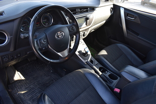 Toyota Auris vaihtoauto