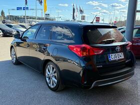 Toyota Auris vaihtoauto