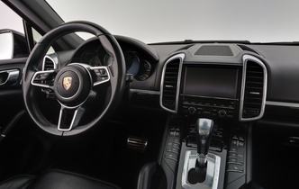 Porsche Cayenne vaihtoauto
