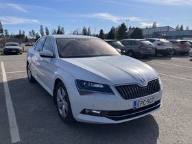 Skoda Superb vaihtoauto
