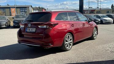 Toyota Auris vaihtoauto