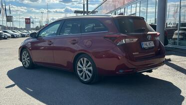 Toyota Auris vaihtoauto