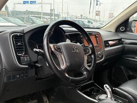 Mitsubishi Outlander vaihtoauto