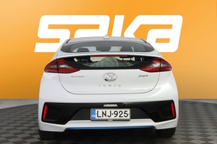 Hyundai IONIQ plug-in vaihtoauto